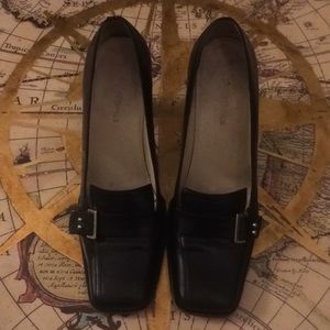 BOGO 4" Black Pumps